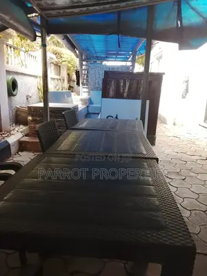 Garden Bar