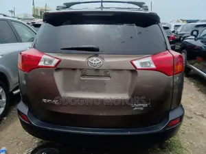 Toyota RAV4 Limited 4dr SUV AWD (2.5L 4cyl 6A) 2015 Brown