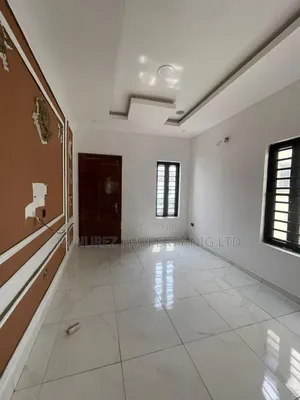 3bdrm Apartment in Ikota for rent
