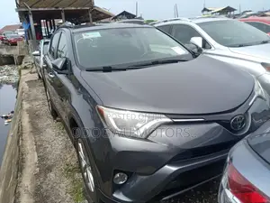 Toyota RAV4 Limited 4dr SUV AWD (2.5L 4cyl 6A) 2018 Gray