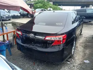 Toyota Camry XLE 4dr Sedan w/Prod. End 11/13 (3.5L 6cyl 6A) 2014 Black