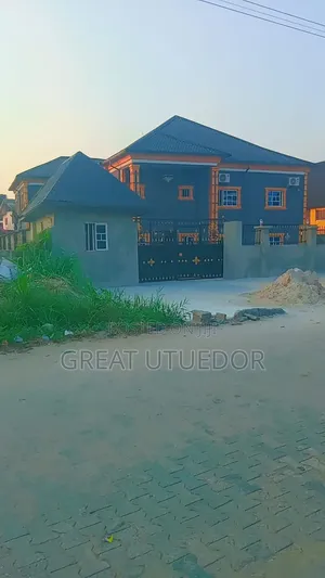 Professional Screeding and Painting - Warri