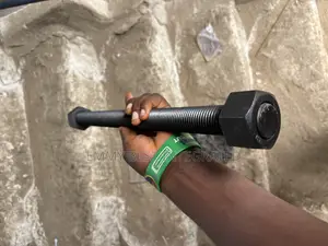 Stud Bolt With Heavy Hex Nuts