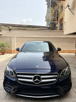 Mercedes-Benz E300 2018 Blue