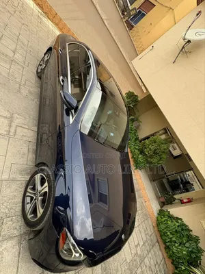Mercedes-Benz E300 2018 Blue