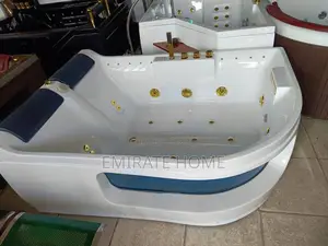 Executive Double Jacuzzi With Gold Jet and Glass