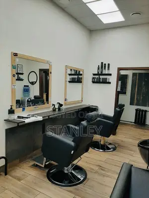 Professional Unisex Barbers Needed At Ijanikin Lagos