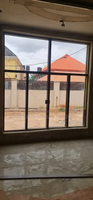 Frameless Glass Windows / Curtainwall