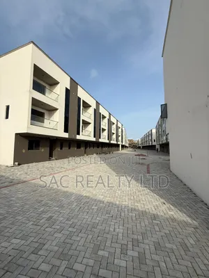 4bdrm Townhouse/Terrace in Lekki Phase 1 for sale