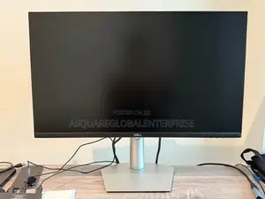 Dell P2722he 27 Inch Usb C Frameless Monitor.