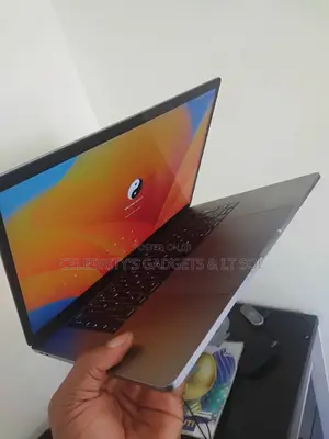 Laptop Apple MacBook Pro 2017 16GB Intel Core i7 SSD 250GB