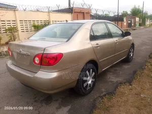 Toyota Corolla 2004 Gold