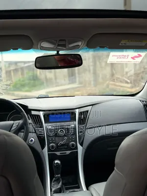 Hyundai Sonata Limited Sedan FWD (2.4L 4cyl 6A) 2012 Silver