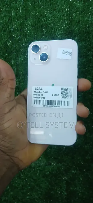 Apple iPhone 13 256 GB Pink