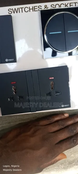 13amps Double Socket With Red Indicator Button