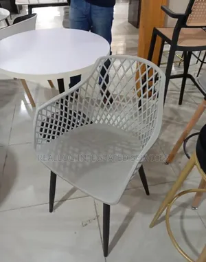 Modern Plastic Basket Chair, for Restaurant and Homes