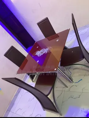 Unique Dining Table and Chairs