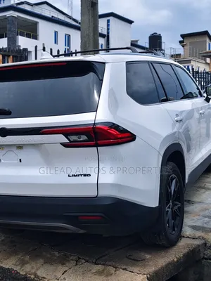 Toyota Highlander Limited FWD 2024