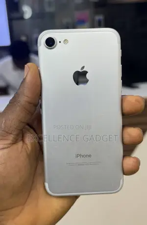 Apple iPhone 7 32 GB Silver