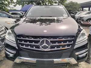 Mercedes-Benz M Class ML350 4MATIC 4dr SUV AWD (3.5L 6cyl 7A) 2014