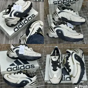 Wonder Runner Turbo Adidas Sneakers