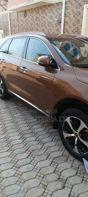 Kia Sorento 4dr SUV 2016 Gold