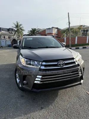 Toyota Highlander Limited 4dr SUV AWD (3.5L 6cyl 6A) 2014 Gray