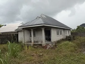 3bedroom Flat (Uncompleted) on 1plot of Land
