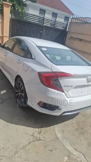 Honda Civic 2019 White