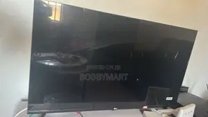 LG 45’ Smart TV 45lq63