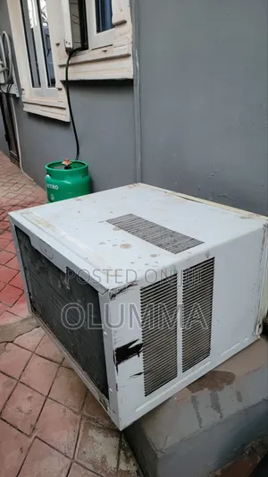 Lg Window 1.5hp Ac Gold With Remote for Sale
