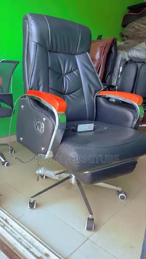 Strong Messaging Chair
