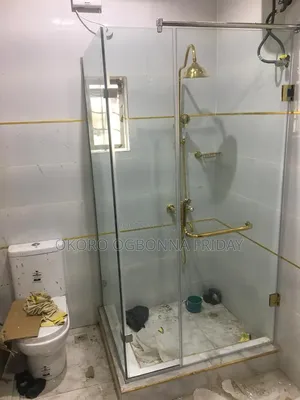Edson Shower Cubicle