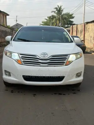 Toyota Venza XLE 2010 White