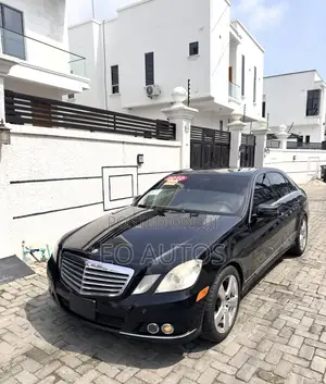 Mercedes-Benz E350 Base 4Matic Sedan AWD (3.5L 6cyl 7A) 2010 Black