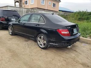 Mercedes-Benz C300 Sport 4Matic Sedan AWD (3.0L 6cyl 7A) 2012 Black
