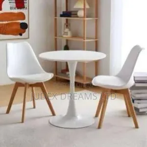 Classic Coffee Table and 2 Chairs