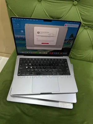 Laptop Apple MacBook Pro 2021 M1 16GB Apple M1 Pro SSD 512GB