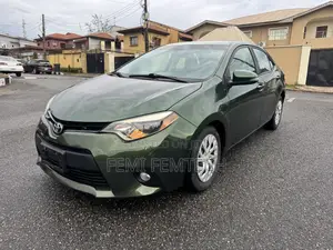 Toyota Corolla LE 4dr Sedan (1.8L 4cyl CVT) 2015 Green