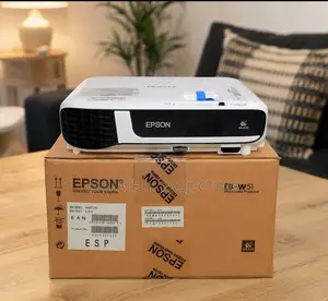 Epson W51 Portable Wxga Hd Projector for Movies Presentations