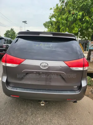 Toyota Sienna 2014 Gray