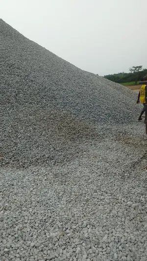 Diamond Granite and Chipping