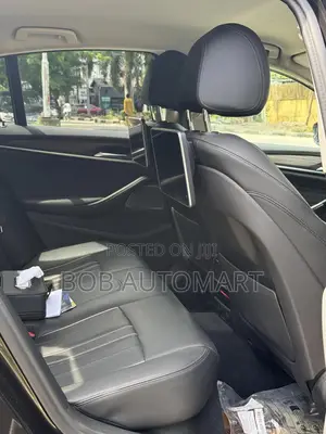 BMW 530i 2019 Brown