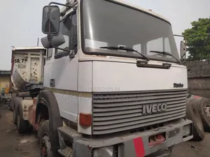 New Arrival 330 36 Iveco Ten Tyres Head Truck With Spring Suspension