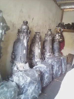 We Are Active for Ur Mercedes Benz Part Such as Engine and Gear