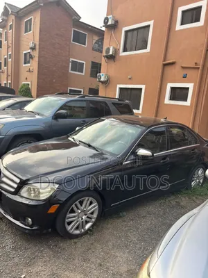 Mercedes-Benz C300 Luxury Sedan AWD (3.0L 6cyl 7A) 2009 Black