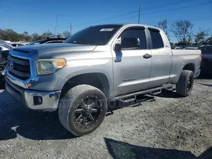 Toyota Tundra 2014 Silver