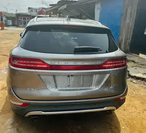 Lincoln MKS 2016 Beige