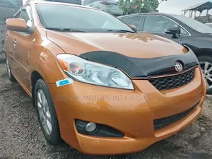 Toyota Matrix 2010 2011. Full Option