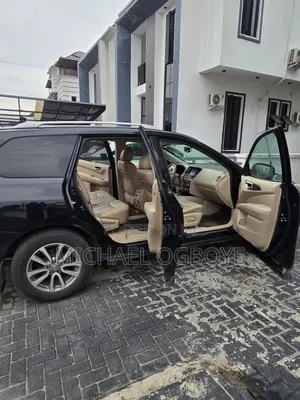 Nissan Pathfinder 2015 Black